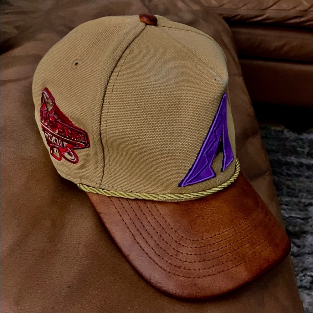 Diamondbacks Reserve 2-Tone Pinch Front Strapback